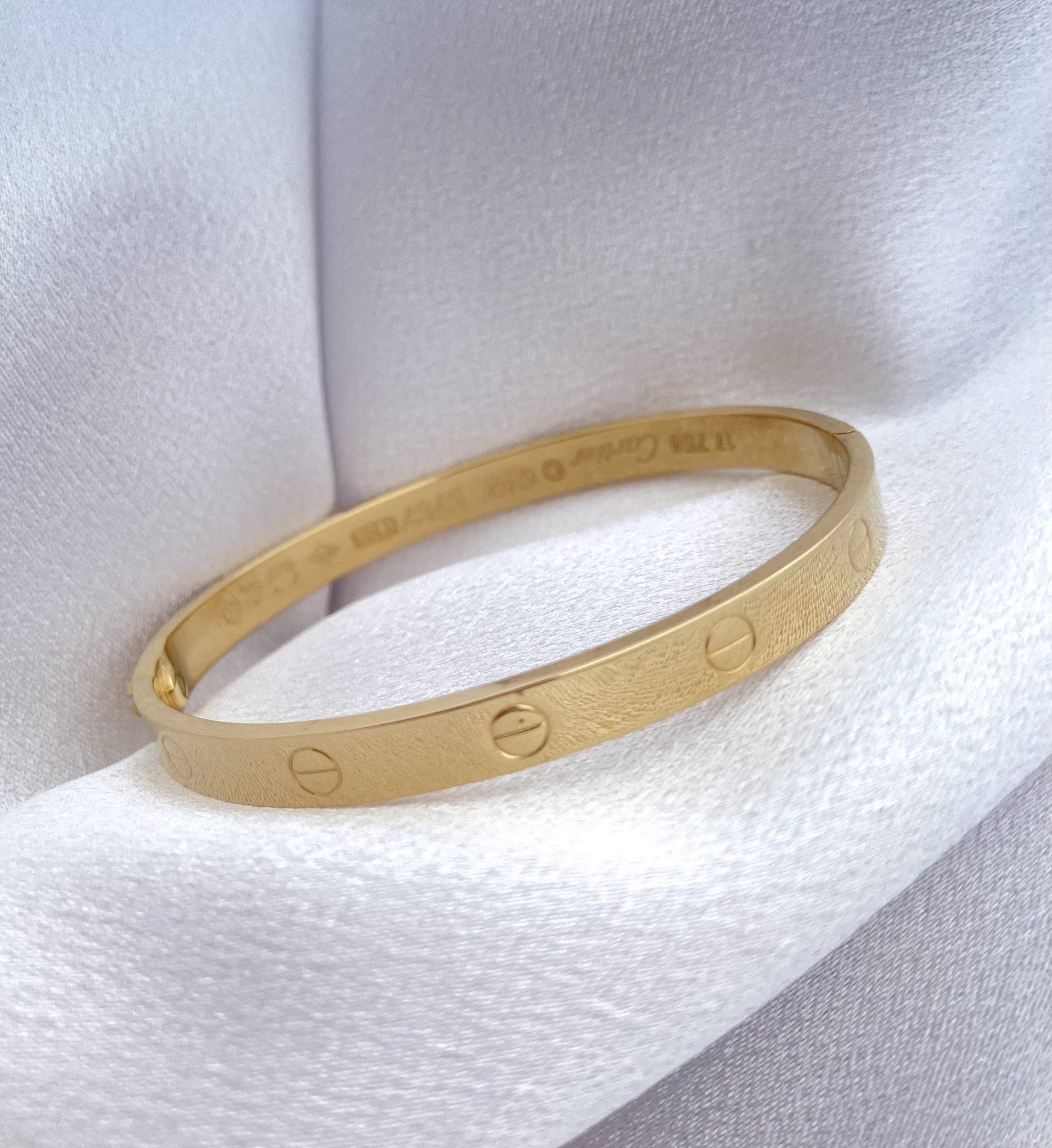 18cm (Small) Lovey Bangle Screw Type in 18K SD Gold – The Blay